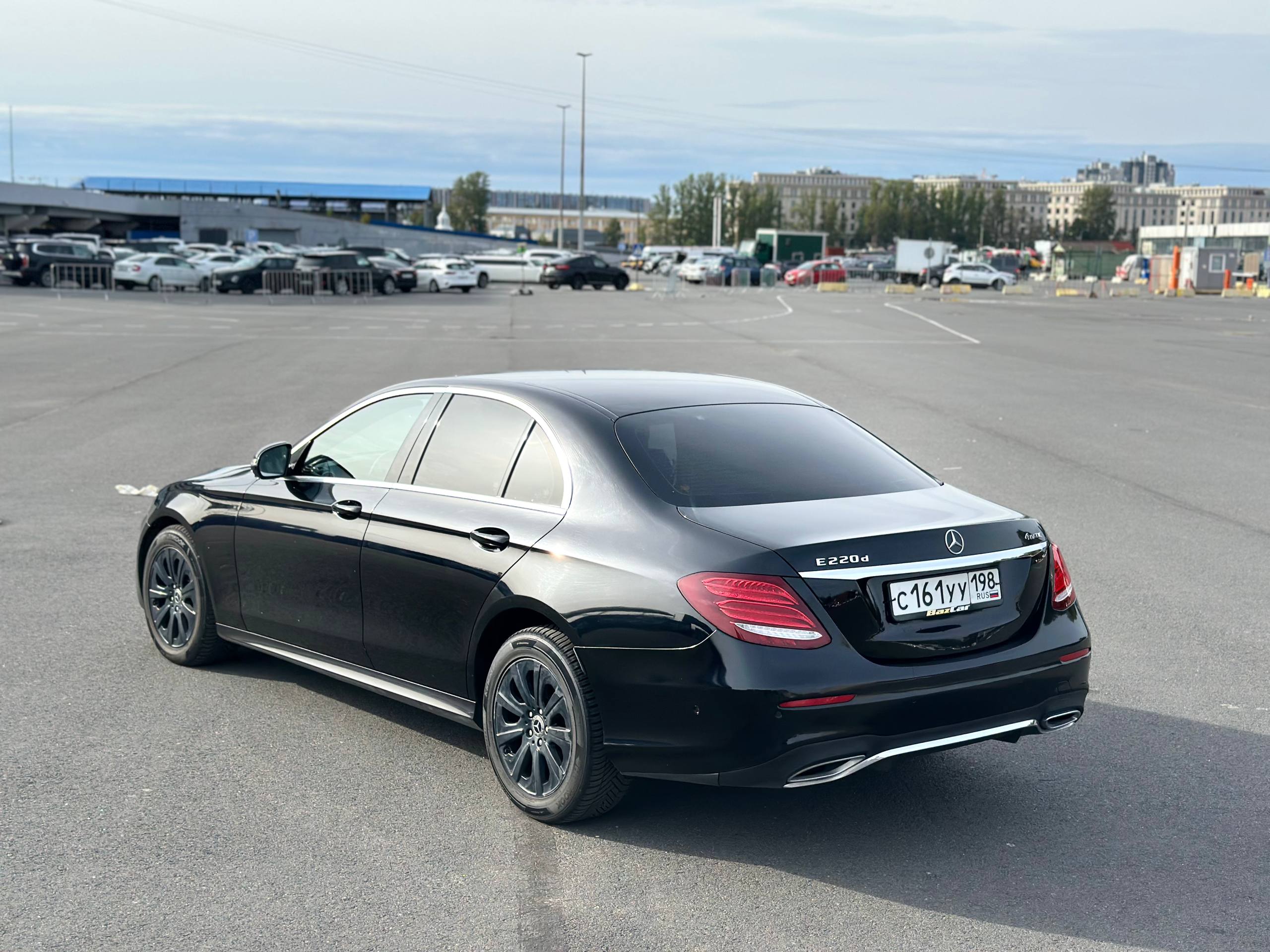 Mercedes E200